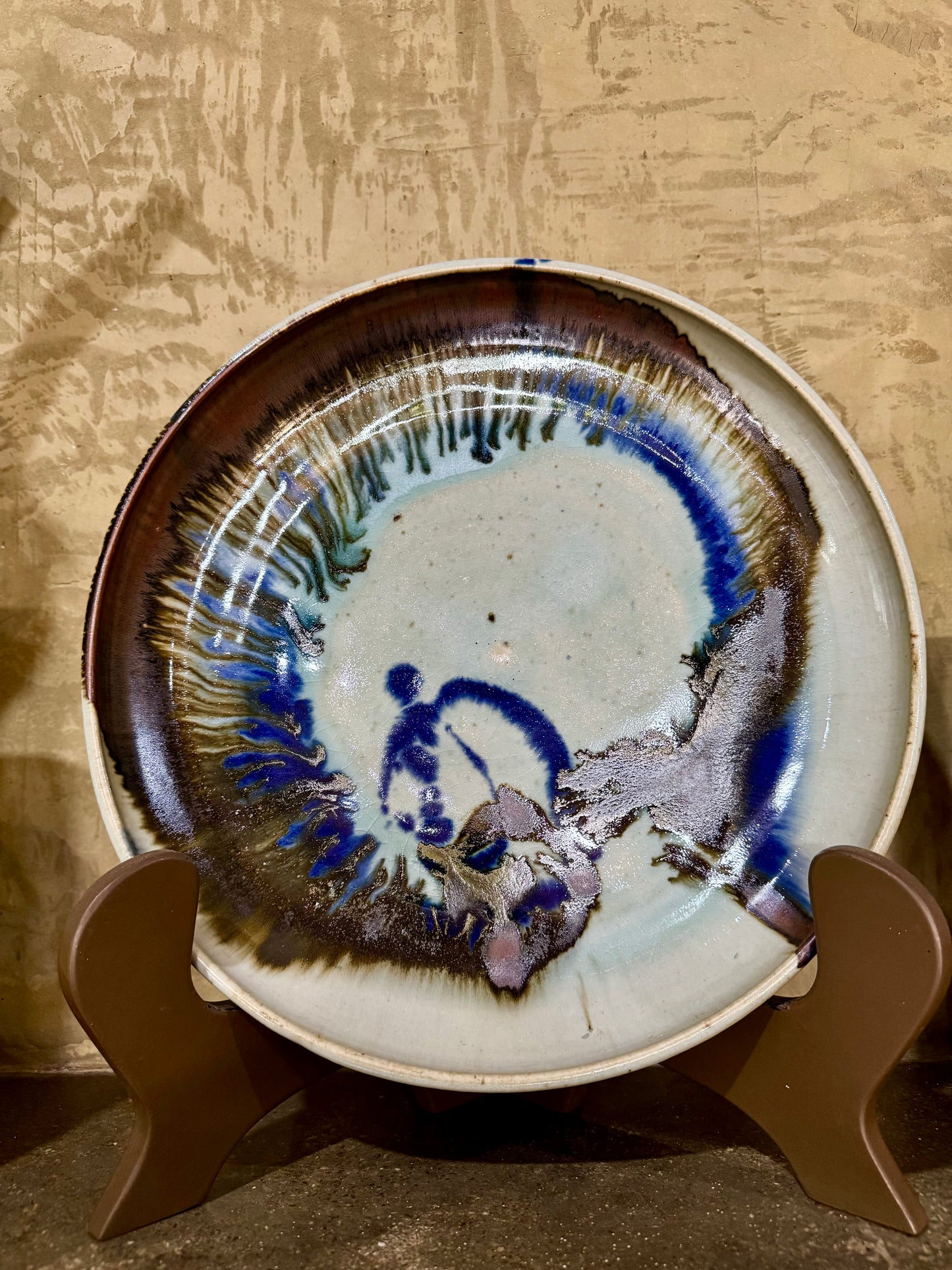 Large Serving Plate (Wheel Thrown)