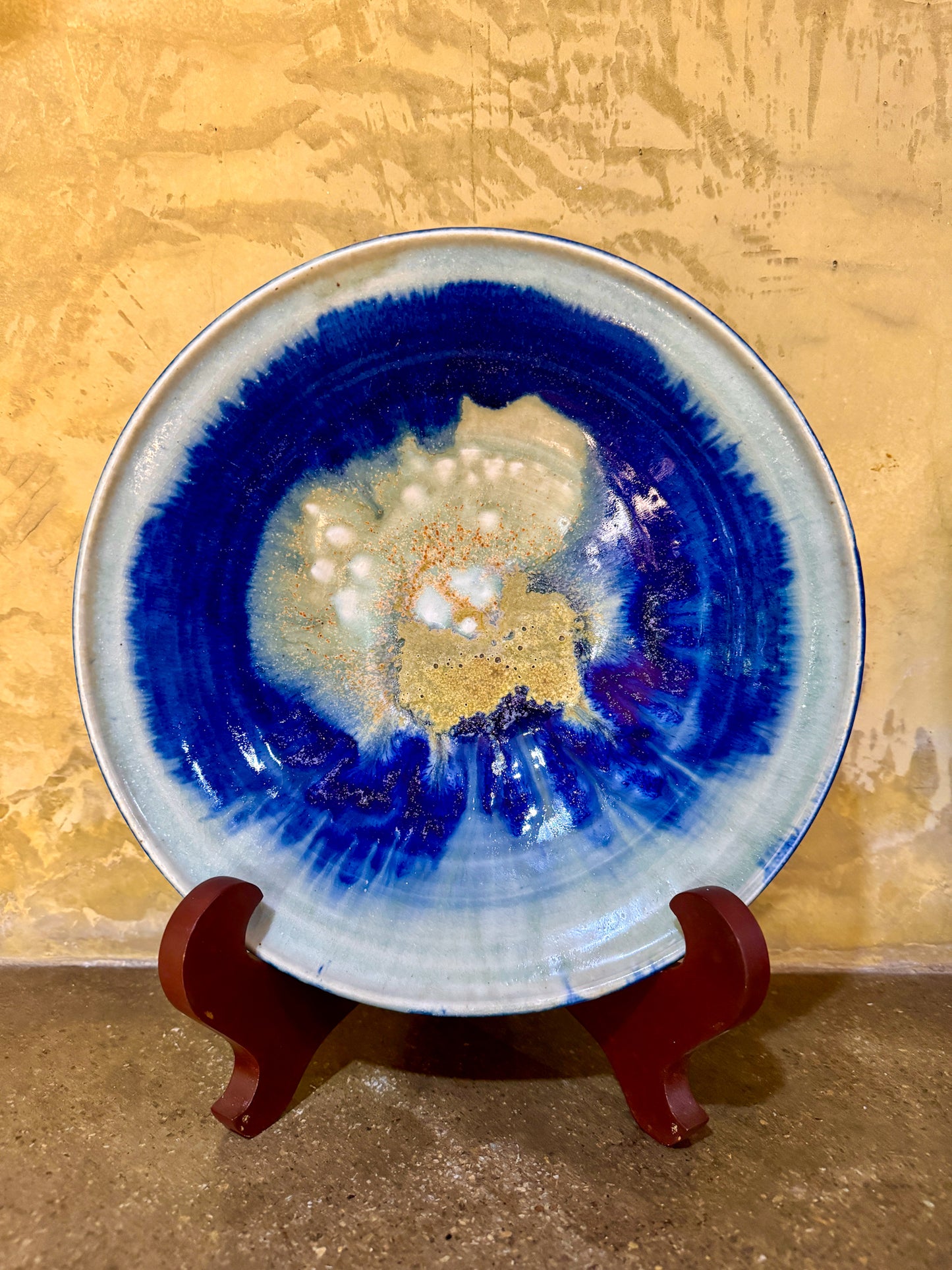 Medium Serving Plate (Wheel Thrown)