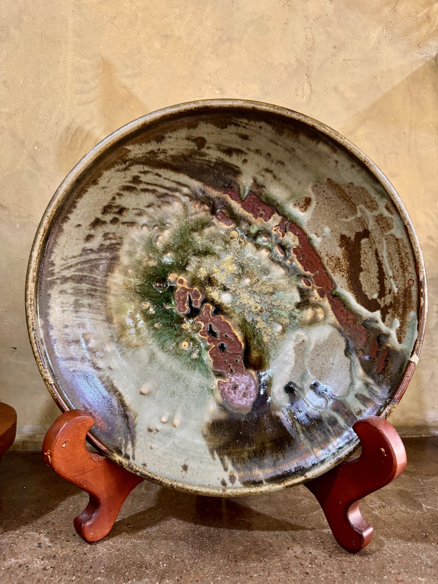 Large Serving Plate (Wheel Thrown)