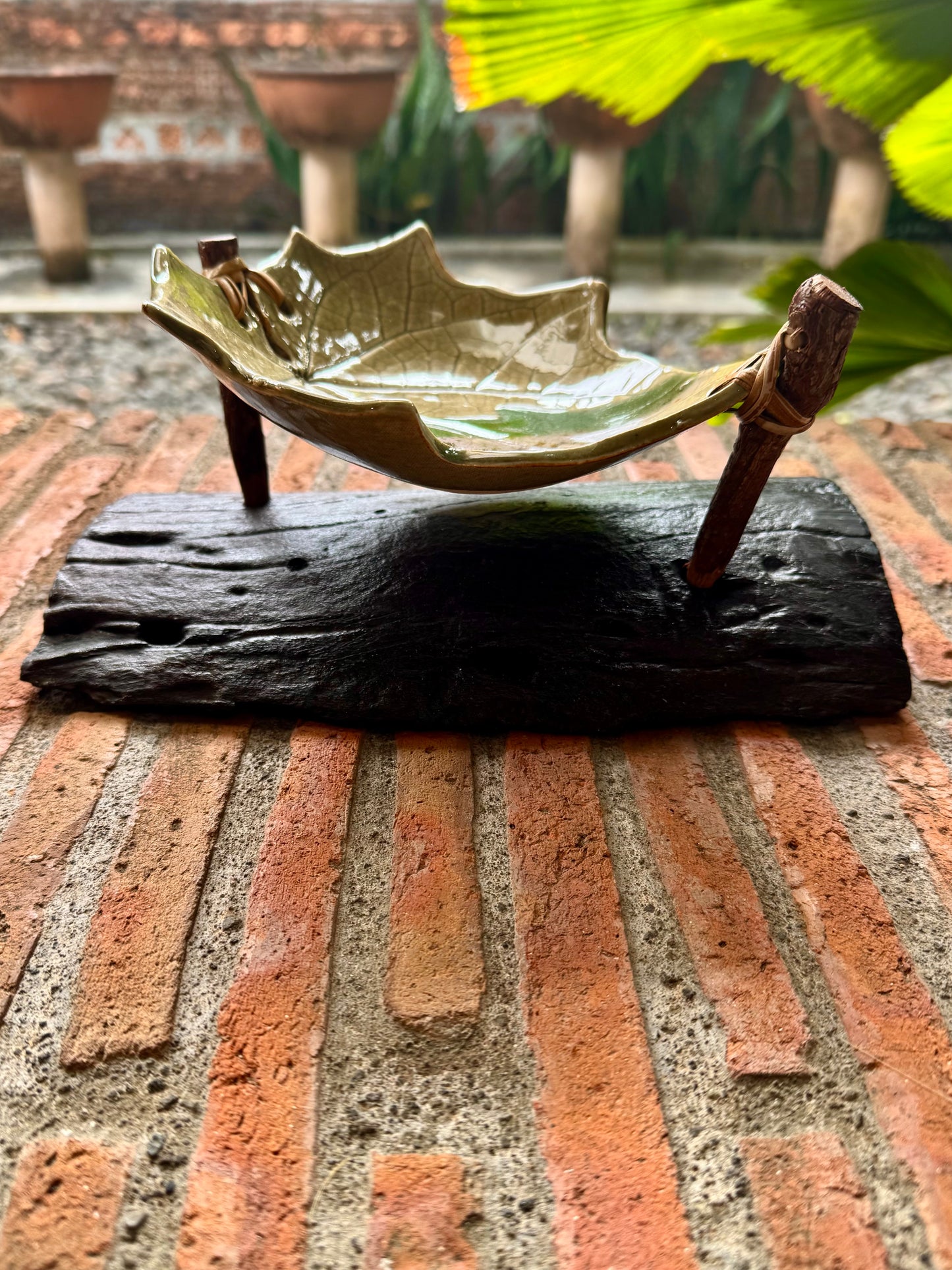 Leaf Bowl Tabletop