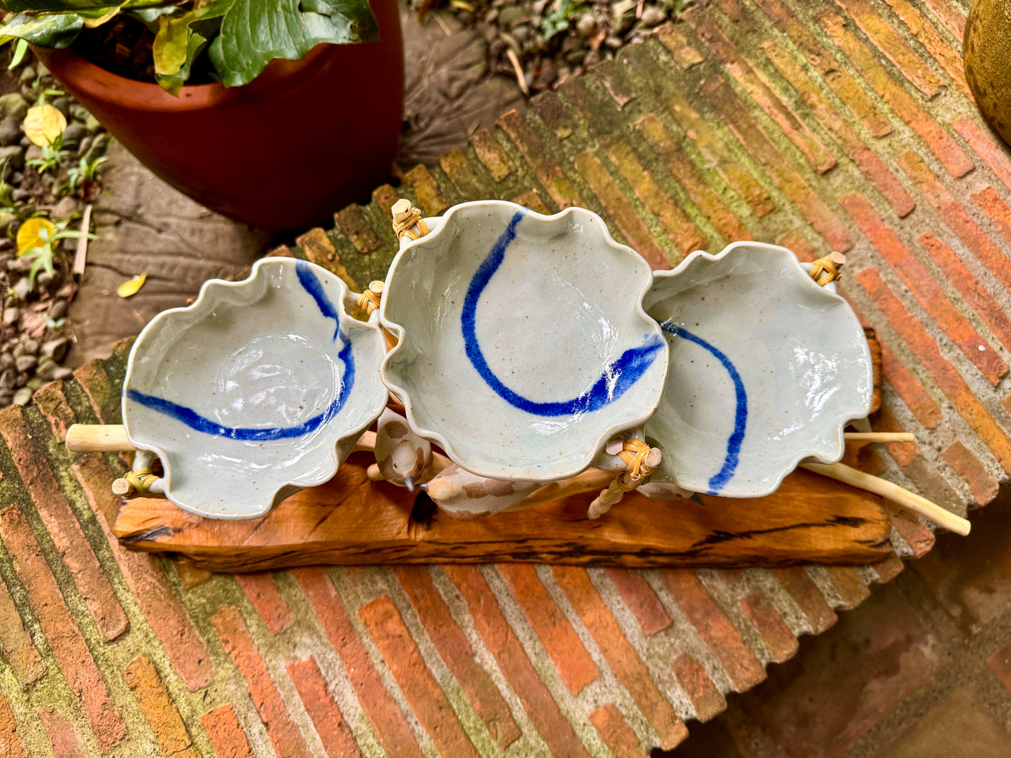 Sungka / Bowl with Birds Tabletop