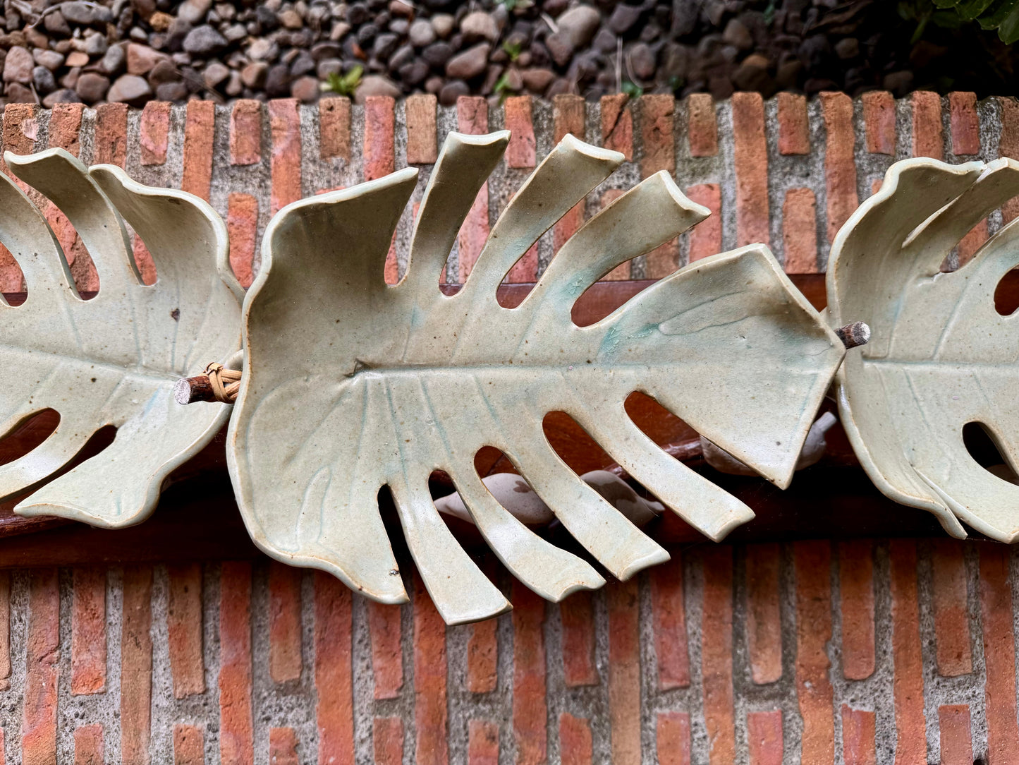Monstera with Birds on Vines Tabletop (Matte)