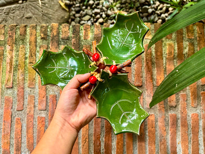 Holly Leaf Plates with Vines (Small)