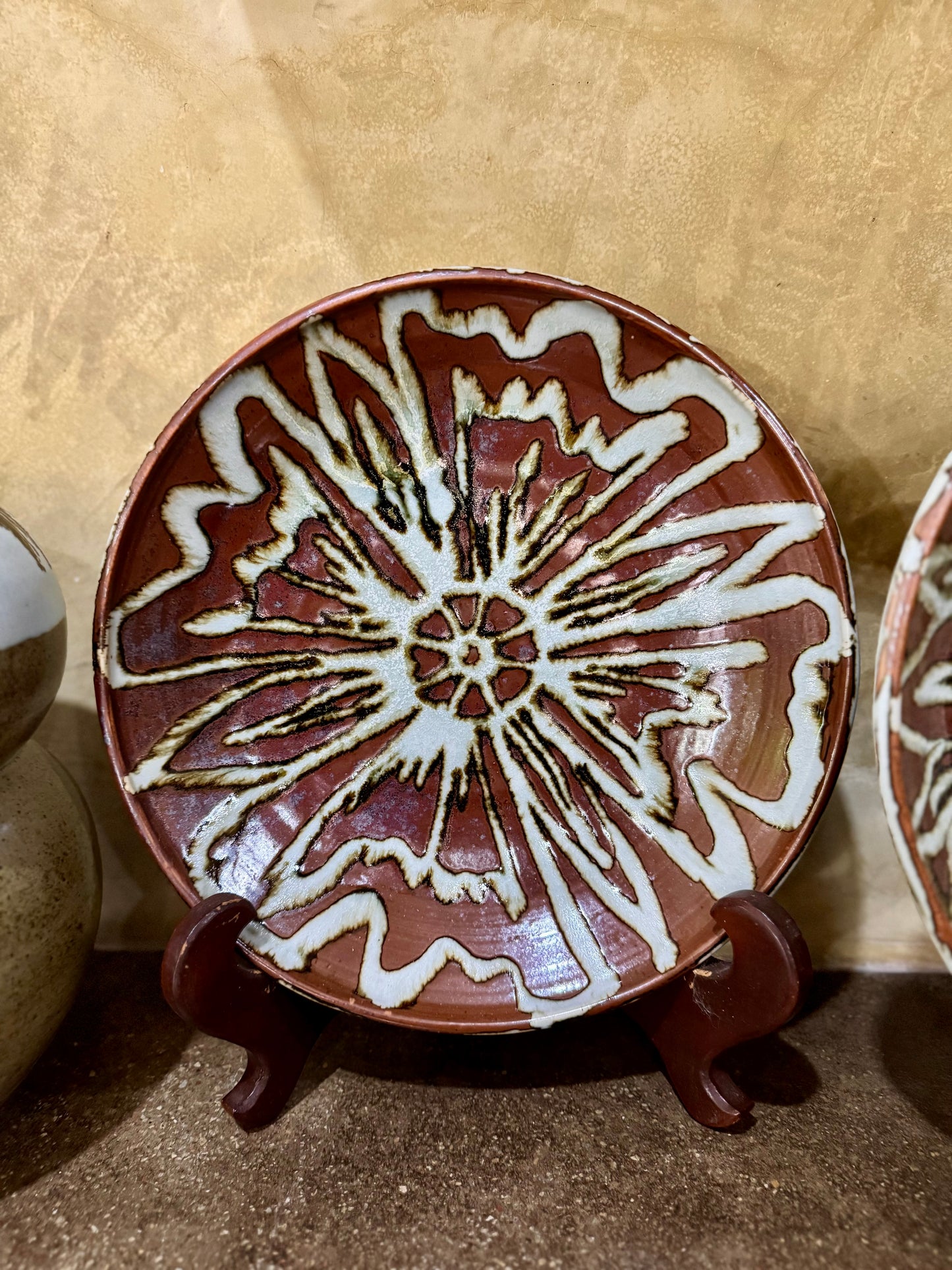 Large Serving Plate (Wheel Thrown)