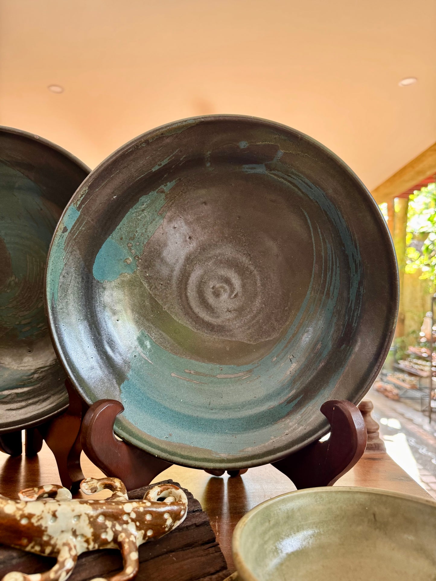 Large Serving Plate (Wheel Thrown)