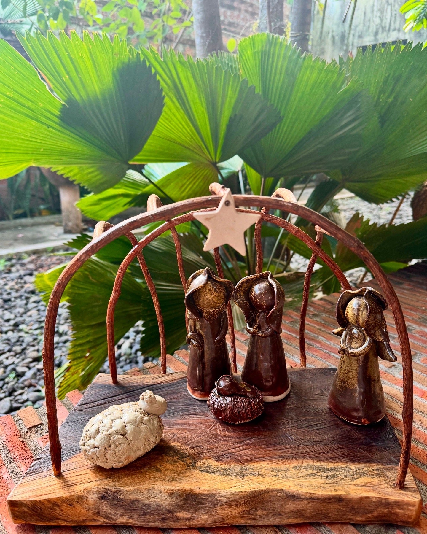 Nativity Tabletop (Mary, Jesus, Joseph, Angel, & 1 Sheep)