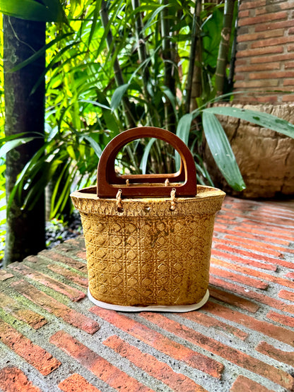 Bayong Vase (Medium)