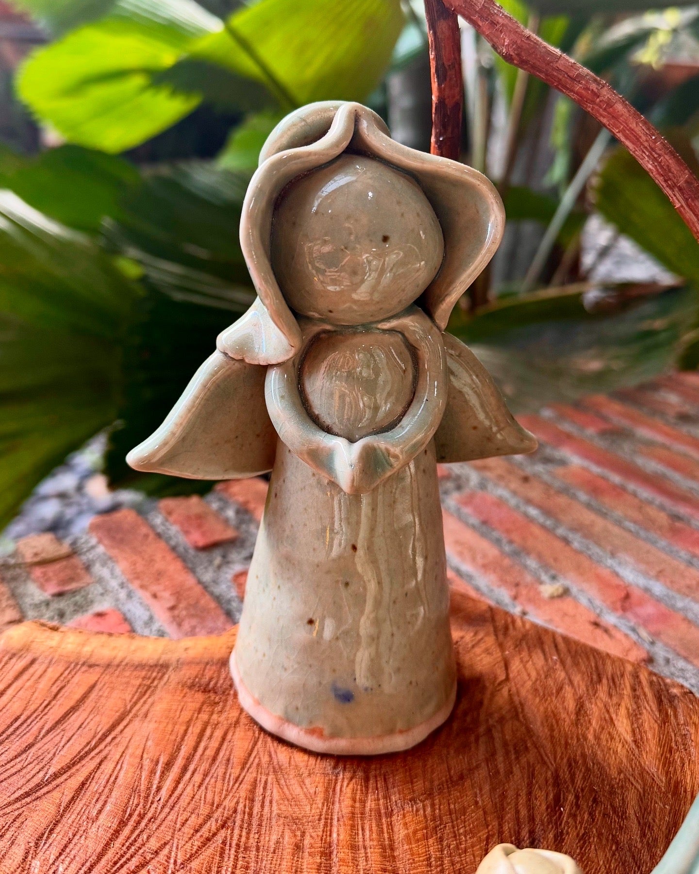 Nativity Tabletop (Mary, Jesus, Joseph, Angel, & 1 Sheep)