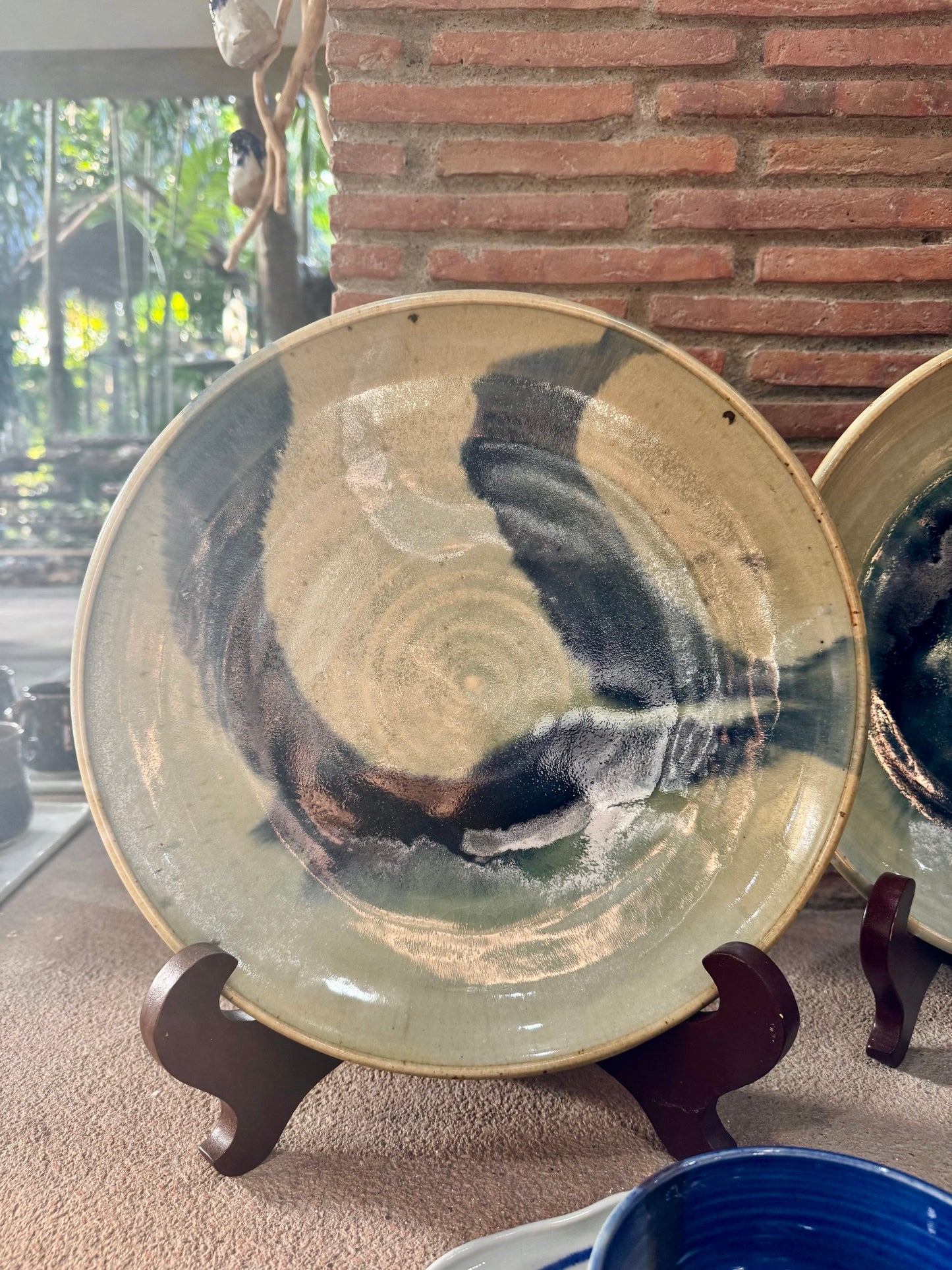 Large Serving Plate (Wheel Thrown)