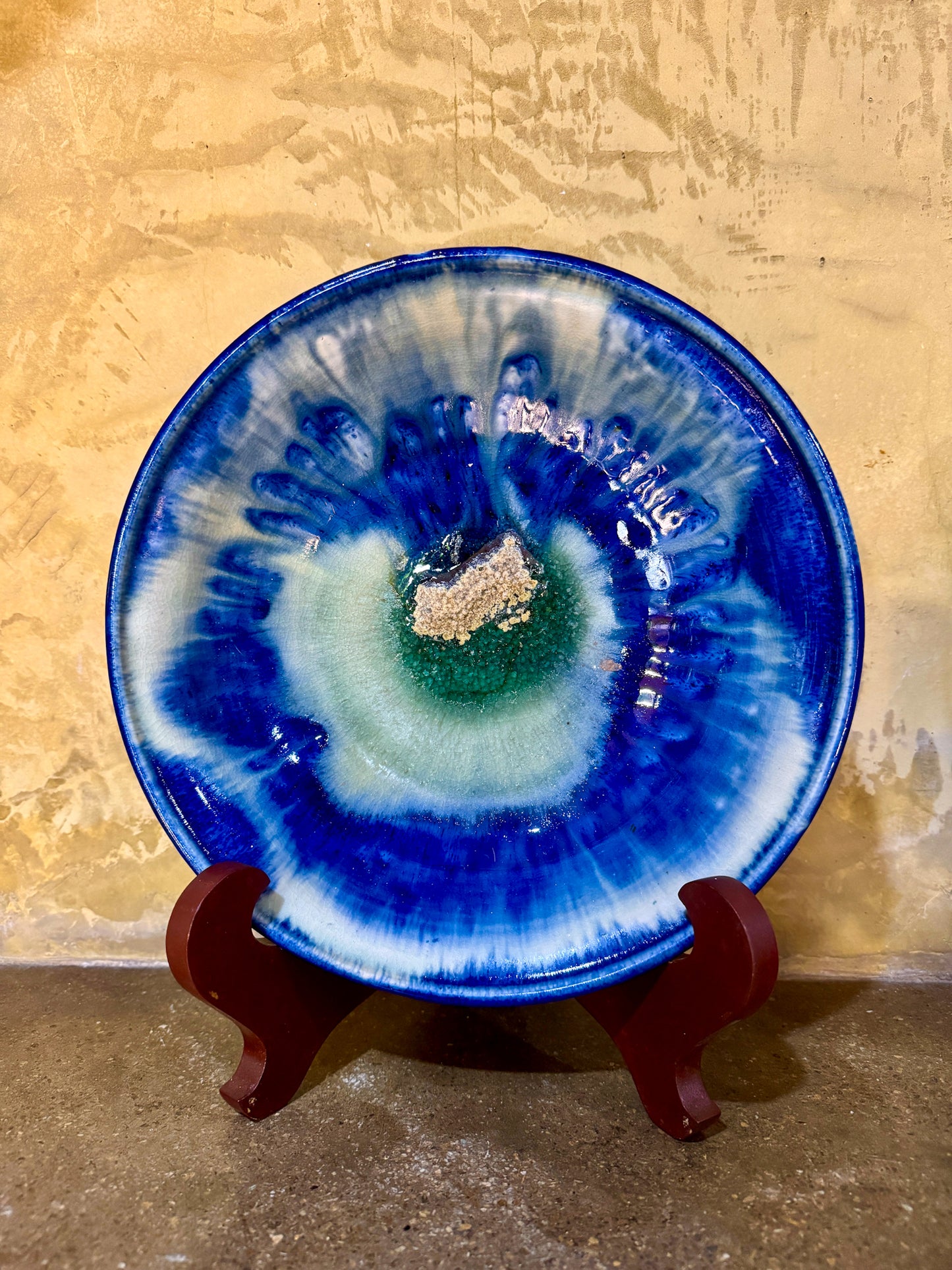 Medium Serving Plate (Wheel Thrown)