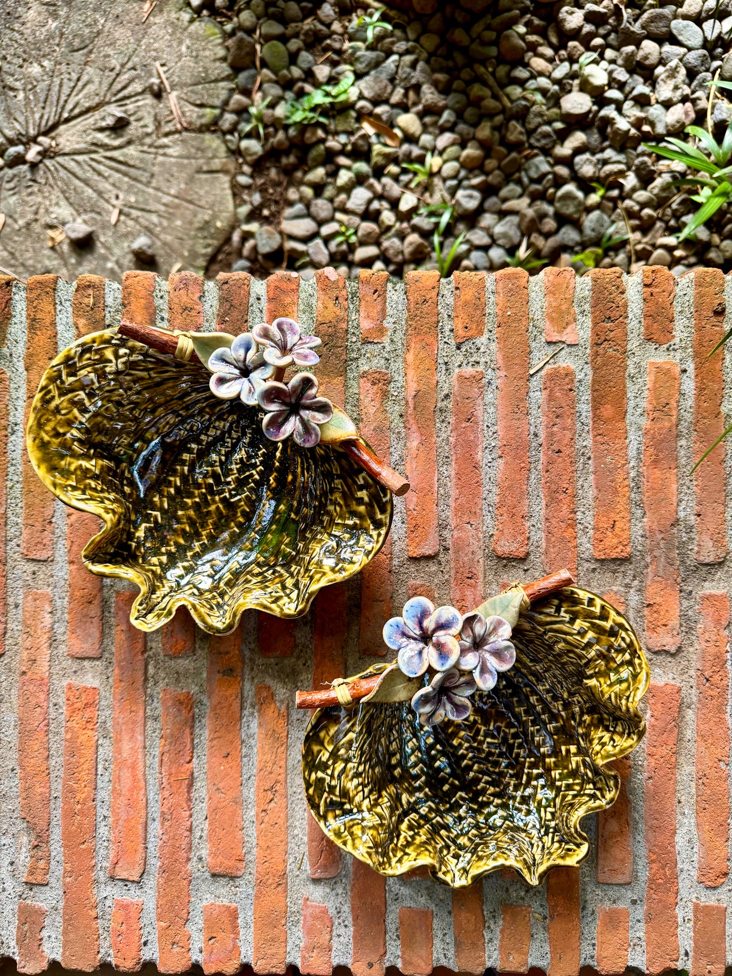 Abaniko Bowl w/ Flowers