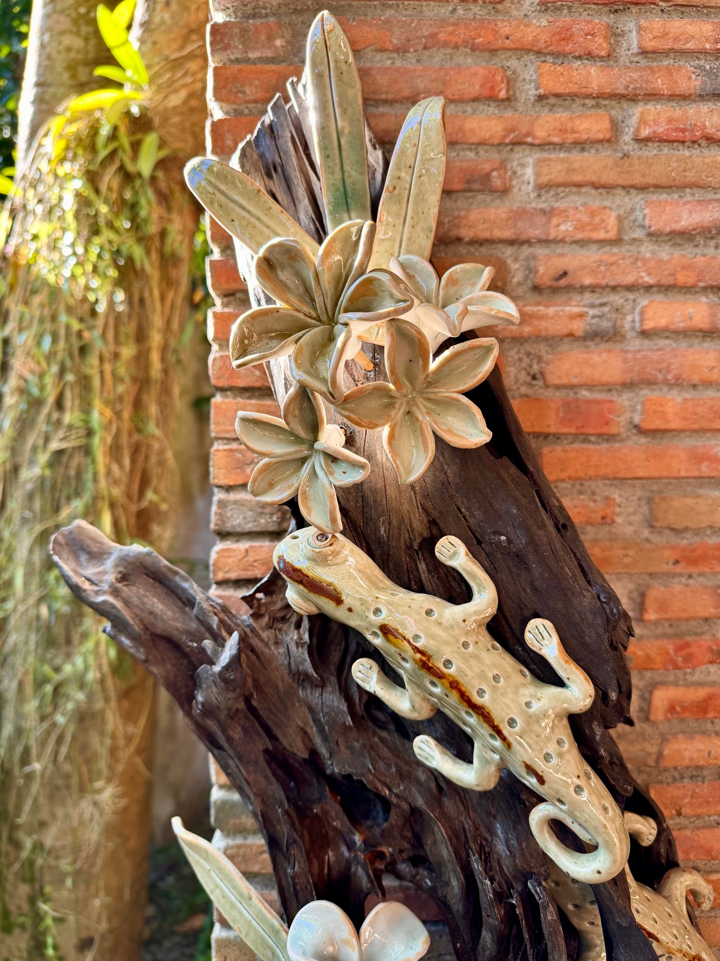 Tuko & Calachuchi Wall Hang