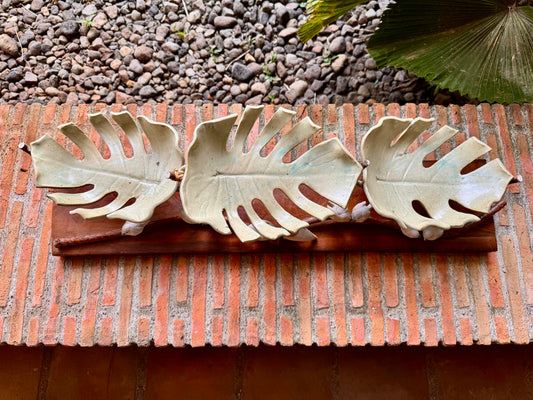 Monstera with Birds on Vines Tabletop (Matte)