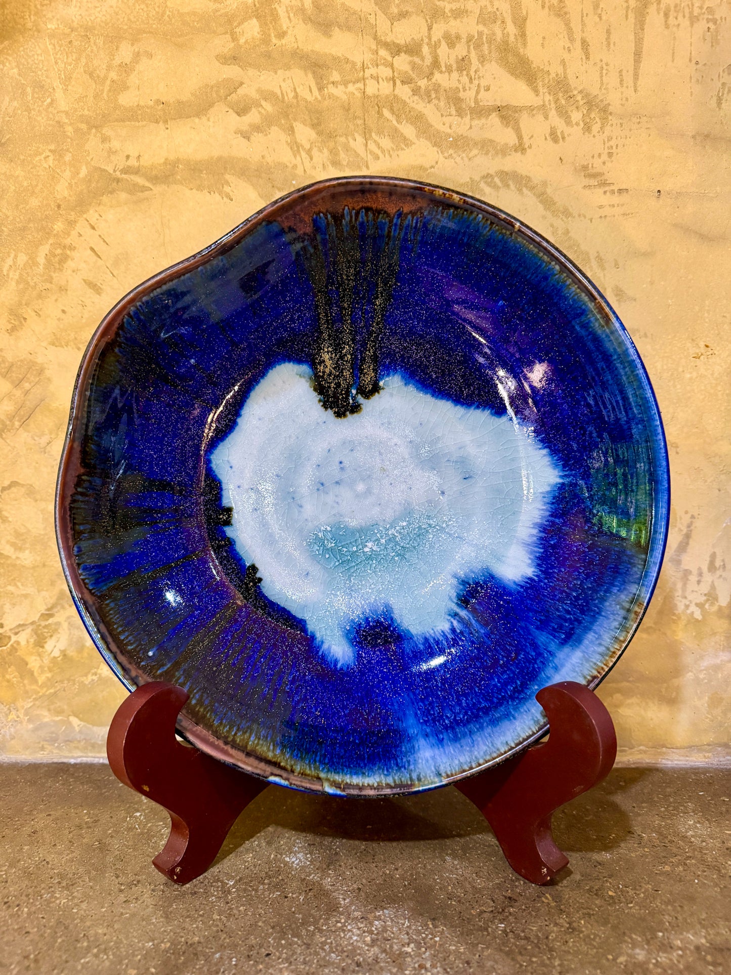 Medium Serving Plate (Wheel Thrown)