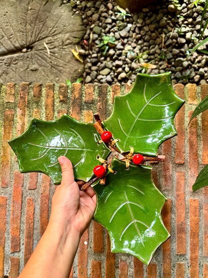 Holly Leaf Plates with Vines (Large)