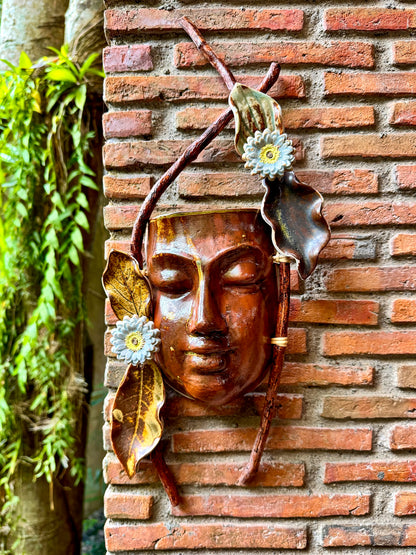 Face Wall Hang